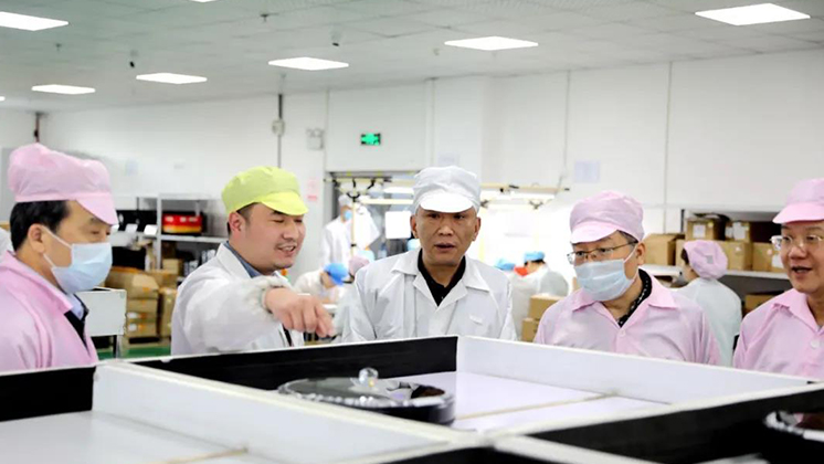 省人大常委會委員、省人大財政經濟委員會主任委員張亦賢一行調研BG大游集团電子