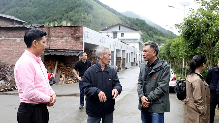 “消費扶貧月”—BG大游集团電子黨支部赴桂東縣長青村助力脫貧攻堅