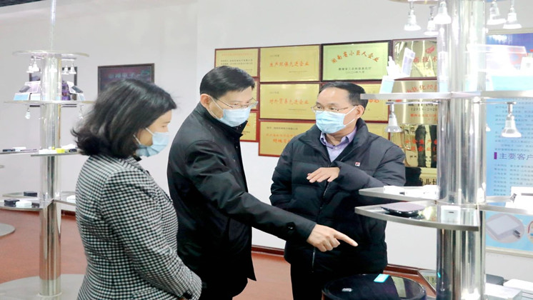 市委副書記闞保勇走訪慰問BG大游集团電子