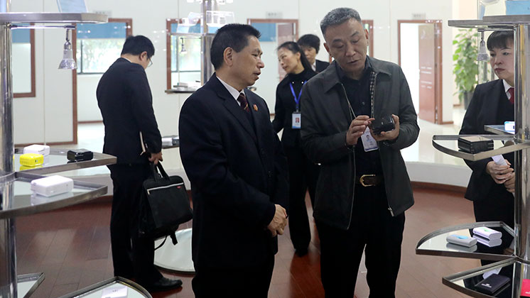 “送法進企業、服務自貿區”——市中級人民法院為BG大游集团電子提供優質司法服務
