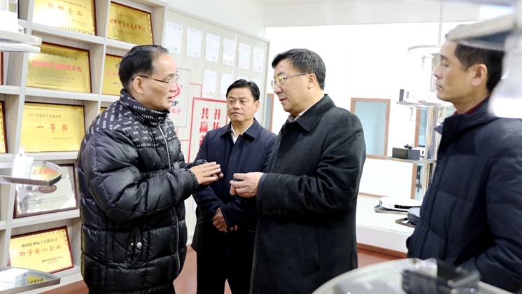 王衛東走訪BG大游集团電子：企業興則園區興
