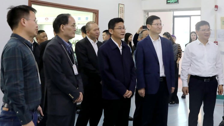 湖南省人民政府副省長、黨組成員曹誌強 蒞臨BG大游集团電子調研